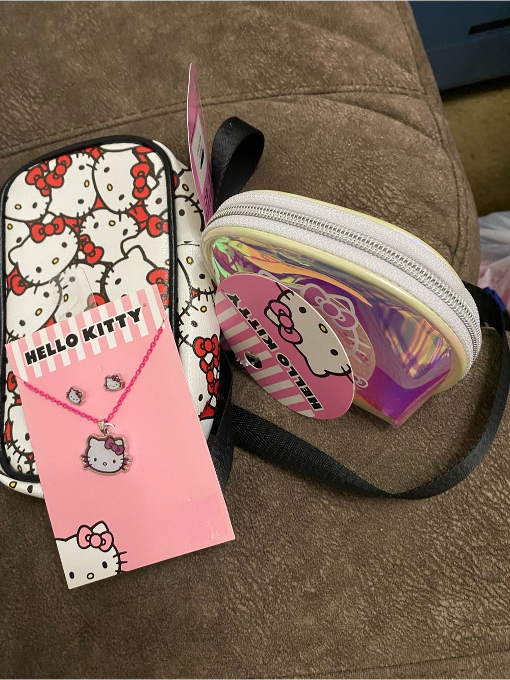 Hello Kitty Pink Necklace with Crossbody and Iridescent Pouch - Picture 5 of 5